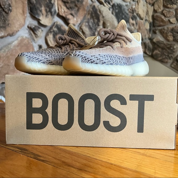 Tri Color Yeezy’s - Picture 1 of 6